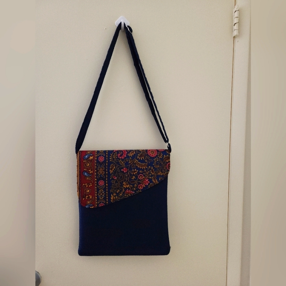 Handmade NWOT blue and purple bag